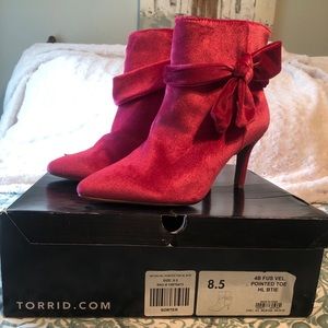 TORRID PINK VELVET 3” HEELS